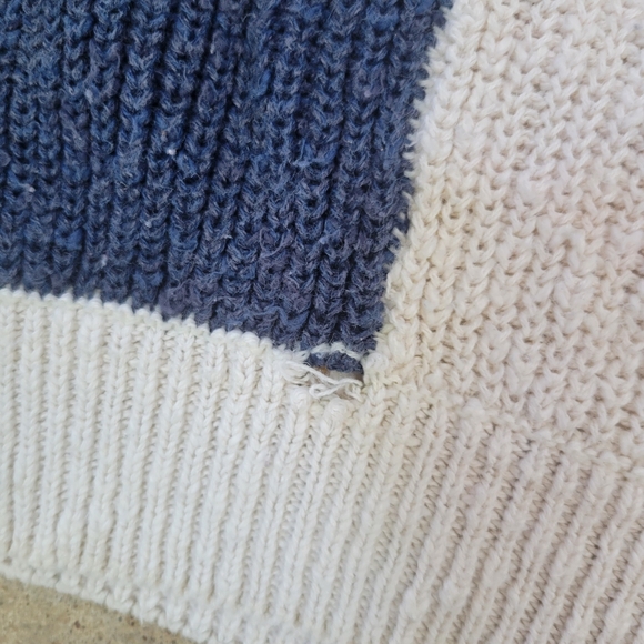 Liz Claiborne 80s Sweater Top. Colorblock size Large - Picture 4 of 5